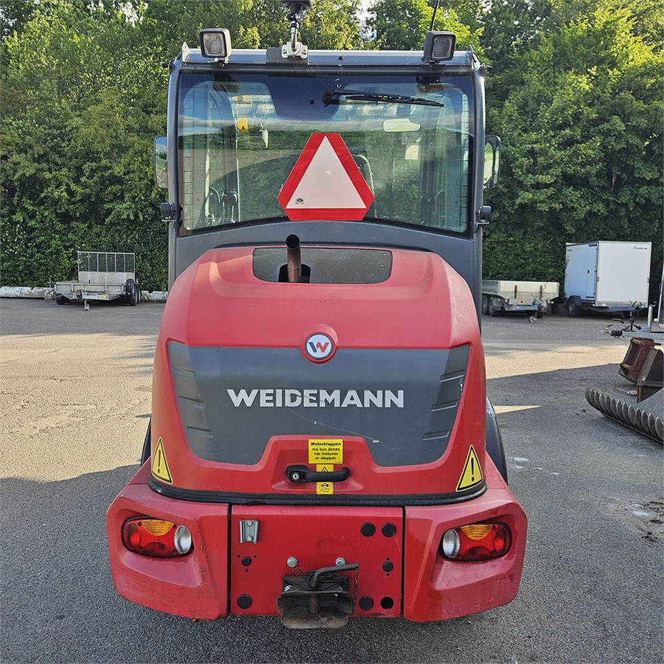 Weidemann 2080 - Liukuohjattu kuormaaja: kuva Weidemann 2080 - Liukuohjattu kuormaaja Weidemann 2080 - Liukuohjattu kuormaaja: kuva Weidemann 2080 - Liukuohjattu kuormaaja