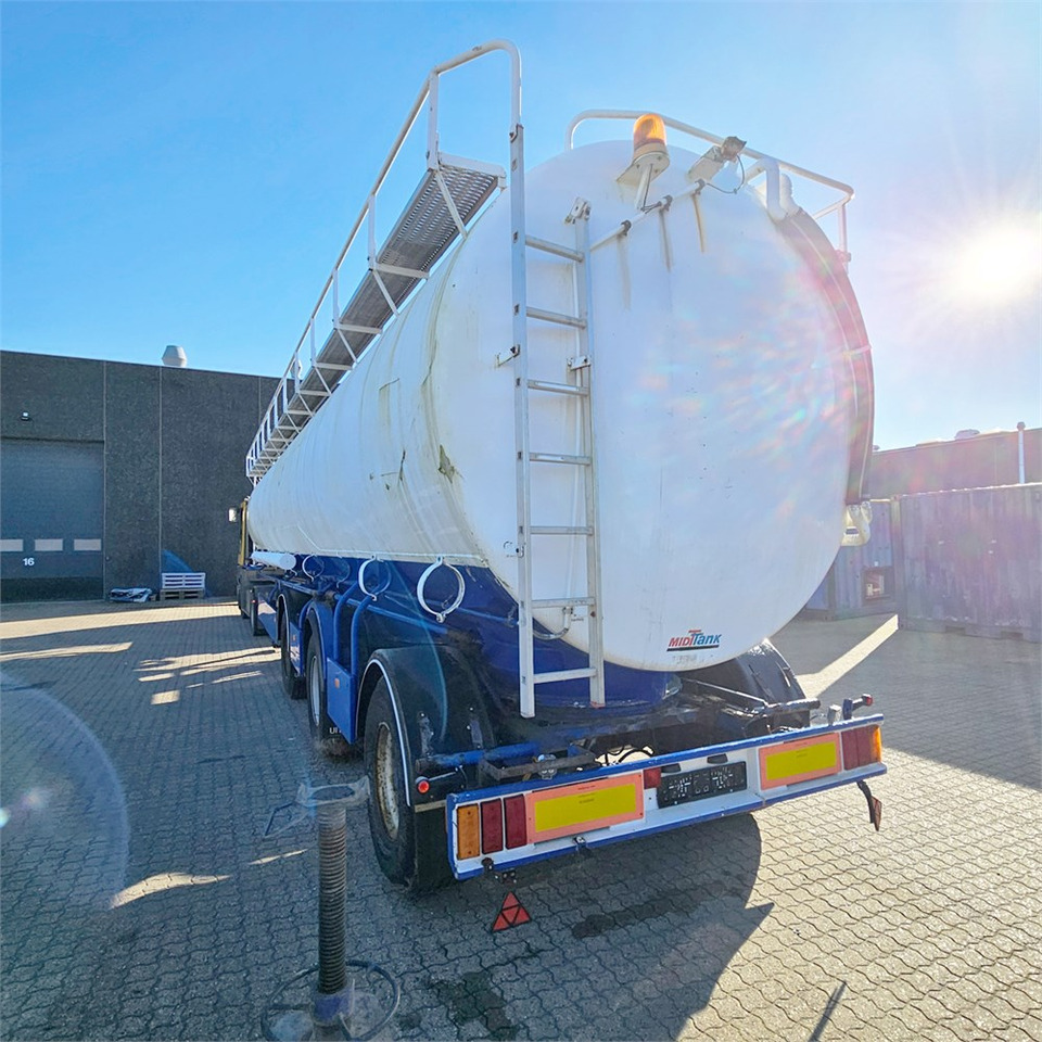 Welgro 97WSL43-32 Food tank - Säiliöpuoliperävaunu: kuva Welgro 97WSL43-32 Food tank - Säiliöpuoliperävaunu Welgro 97WSL43-32 Food tank - Säiliöpuoliperävaunu: kuva Welgro 97WSL43-32 Food tank - Säiliöpuoliperävaunu