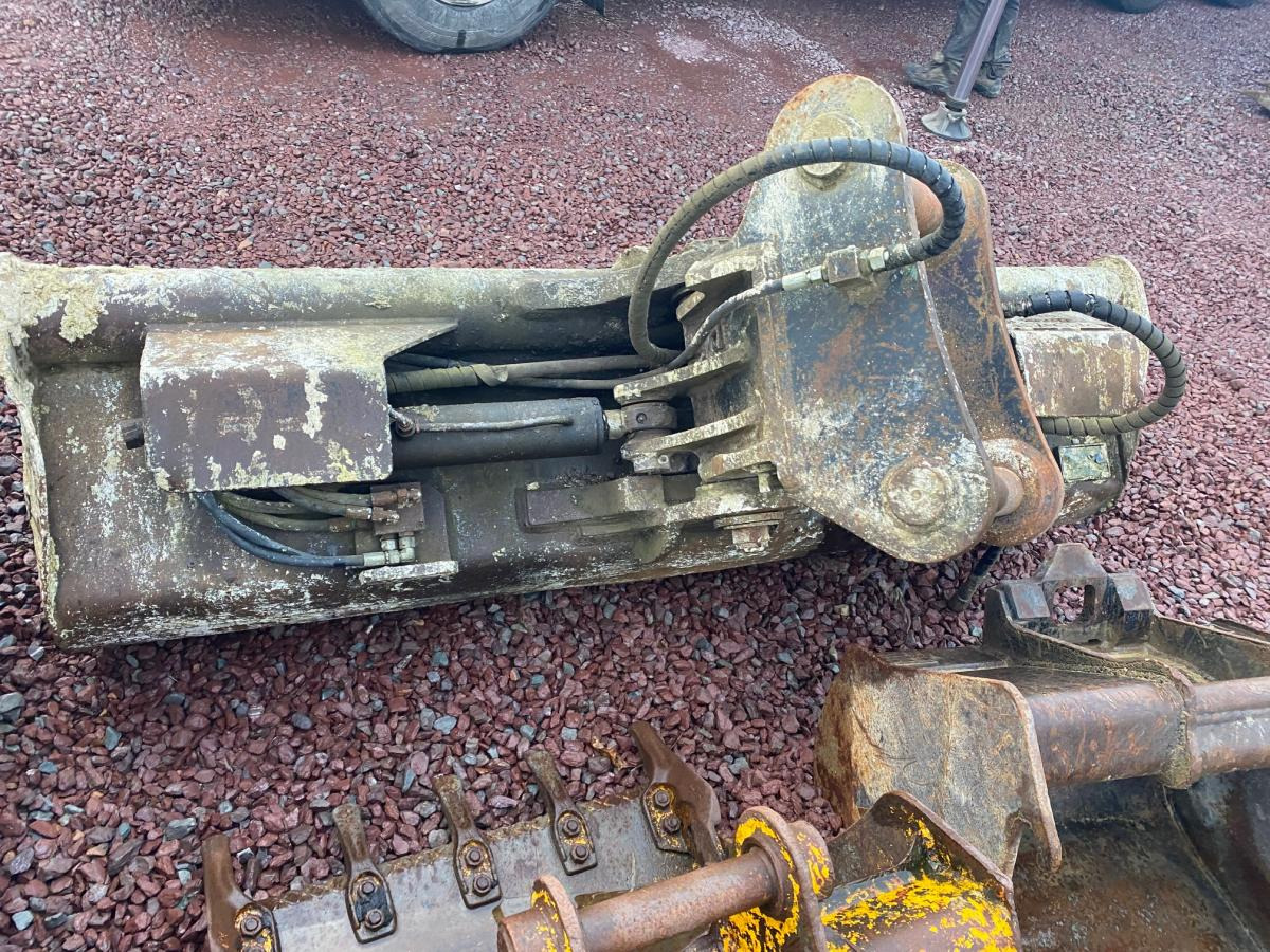 ARDEN EQUIPEMENT ORIENTABLE 2M20 - Kaivinkoneen kauha: kuva ARDEN EQUIPEMENT ORIENTABLE 2M20 - Kaivinkoneen kauha ARDEN EQUIPEMENT ORIENTABLE 2M20 - Kaivinkoneen kauha: kuva ARDEN EQUIPEMENT ORIENTABLE 2M20 - Kaivinkoneen kauha