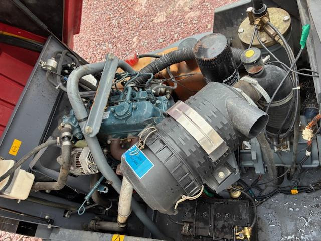 ATLAS COPCO / SULLAIR LOT 2 COMPRESSEURS XAS47 & 38K - Ilmakompressori: kuva ATLAS COPCO / SULLAIR LOT 2 COMPRESSEURS XAS47 & 38K - Ilmakompressori ATLAS COPCO / SULLAIR LOT 2 COMPRESSEURS XAS47 & 38K - Ilmakompressori: kuva ATLAS COPCO / SULLAIR LOT 2 COMPRESSEURS XAS47 & 38K - Ilmakompressori