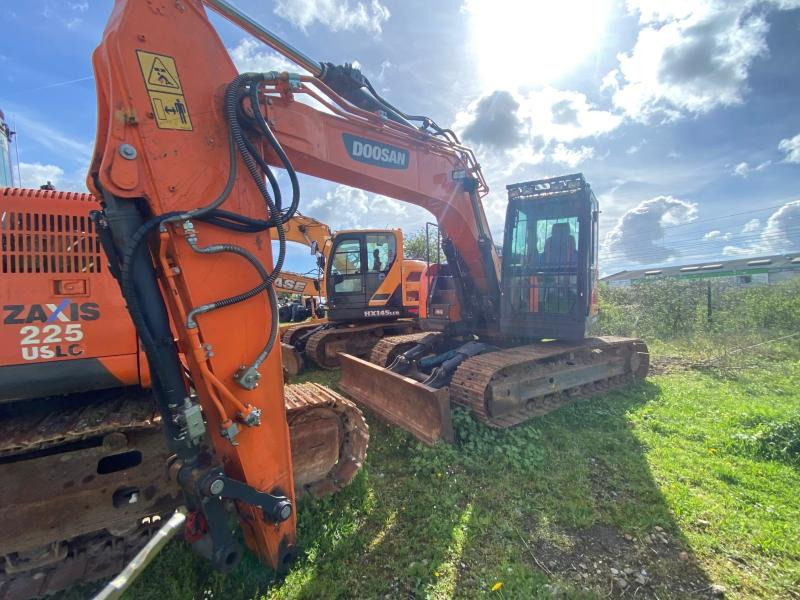 Doosan DX 140 LCR-5 - Telakaivukone: kuva Doosan DX 140 LCR-5 - Telakaivukone Doosan DX 140 LCR-5 - Telakaivukone: kuva Doosan DX 140 LCR-5 - Telakaivukone