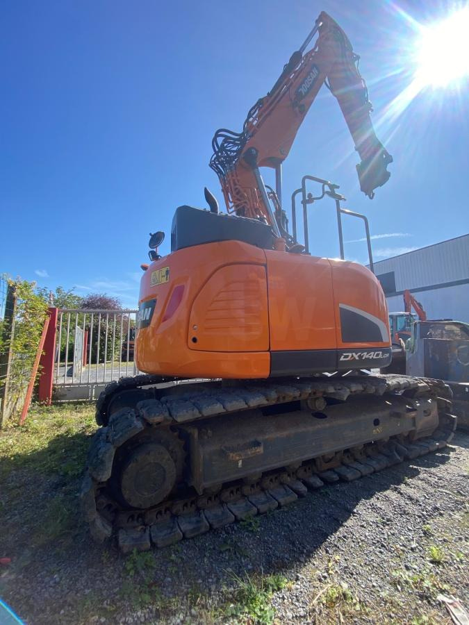 Doosan DX 140LCR-5 - Telakaivukone: kuva Doosan DX 140LCR-5 - Telakaivukone Doosan DX 140LCR-5 - Telakaivukone: kuva Doosan DX 140LCR-5 - Telakaivukone