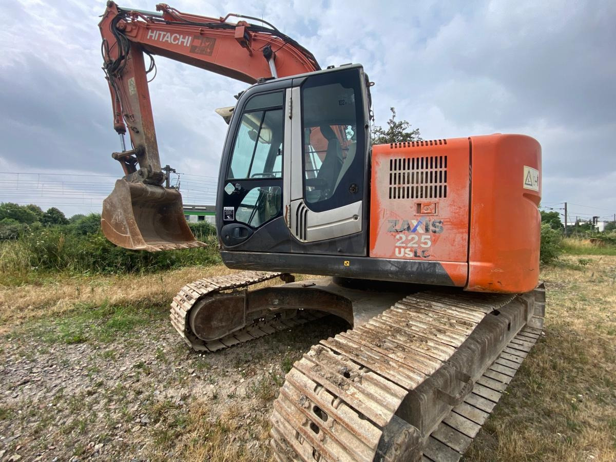 Hitachi ZX225USLC-3 - Telakaivukone: kuva Hitachi ZX225USLC-3 - Telakaivukone Hitachi ZX225USLC-3 - Telakaivukone: kuva Hitachi ZX225USLC-3 - Telakaivukone