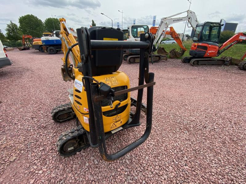 Jcb MICROPELLE 1 TONNE 8008 - Minikuormaaja: kuva Jcb MICROPELLE 1 TONNE 8008 - Minikuormaaja Jcb MICROPELLE 1 TONNE 8008 - Minikuormaaja: kuva Jcb MICROPELLE 1 TONNE 8008 - Minikuormaaja