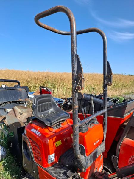 Kubota K 008-3 - Minikuormaaja: kuva Kubota K 008-3 - Minikuormaaja Kubota K 008-3 - Minikuormaaja: kuva Kubota K 008-3 - Minikuormaaja