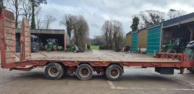 RECORD RPE 24 - Apuvaunu perävaunu: kuva RECORD RPE 24 - Apuvaunu perävaunu RECORD RPE 24 - Apuvaunu perävaunu: kuva RECORD RPE 24 - Apuvaunu perävaunu