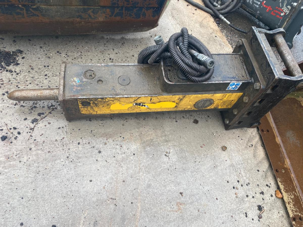 SOOSAN SQ 35 - Iskuvasara: kuva SOOSAN SQ 35 - Iskuvasara SOOSAN SQ 35 - Iskuvasara: kuva SOOSAN SQ 35 - Iskuvasara