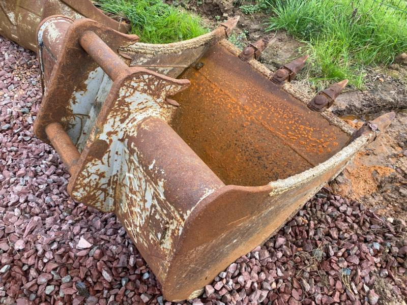 VOLVO 90 CM - Kaivinkoneen kauha: kuva VOLVO 90 CM - Kaivinkoneen kauha VOLVO 90 CM - Kaivinkoneen kauha: kuva VOLVO 90 CM - Kaivinkoneen kauha