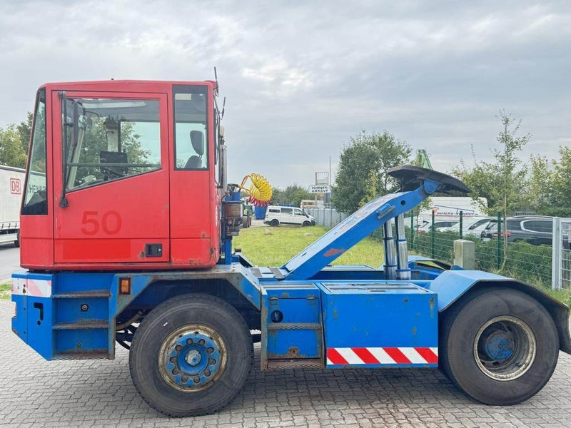 CVS Ferrari TT2516BV (4x2) - Terminaalitraktori: kuva CVS Ferrari TT2516BV (4x2) - Terminaalitraktori CVS Ferrari TT2516BV (4x2) - Terminaalitraktori: kuva CVS Ferrari TT2516BV (4x2) - Terminaalitraktori