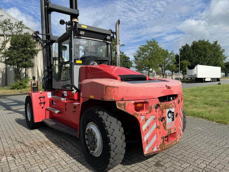Kalmar DCE70-35E4 - Konttien käsittelylaitteet: kuva Kalmar DCE70-35E4 - Konttien käsittelylaitteet Kalmar DCE70-35E4 - Konttien käsittelylaitteet: kuva Kalmar DCE70-35E4 - Konttien käsittelylaitteet