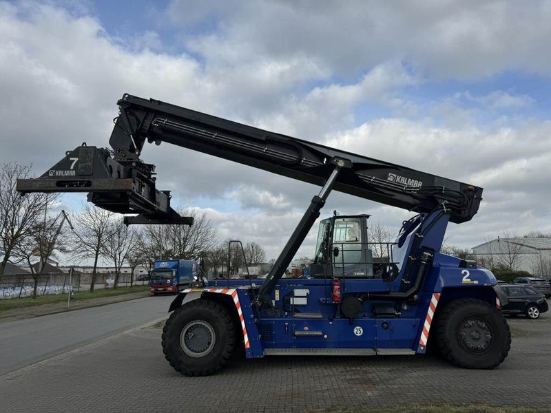 Kalmar DRG420-60S5 - Konttikurottajat: kuva Kalmar DRG420-60S5 - Konttikurottajat Kalmar DRG420-60S5 - Konttikurottajat: kuva Kalmar DRG420-60S5 - Konttikurottajat
