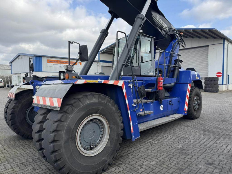 Kalmar DRG420-60S5 - Konttikurottajat: kuva Kalmar DRG420-60S5 - Konttikurottajat Kalmar DRG420-60S5 - Konttikurottajat: kuva Kalmar DRG420-60S5 - Konttikurottajat