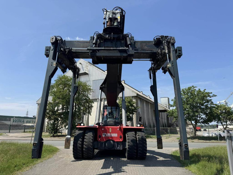 Kalmar DRG450-60C5 - Konttikurottajat: kuva Kalmar DRG450-60C5 - Konttikurottajat Kalmar DRG450-60C5 - Konttikurottajat: kuva Kalmar DRG450-60C5 - Konttikurottajat