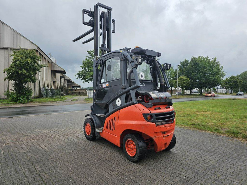 Linde H40T - Kaasutrukki: kuva Linde H40T - Kaasutrukki Linde H40T - Kaasutrukki: kuva Linde H40T - Kaasutrukki