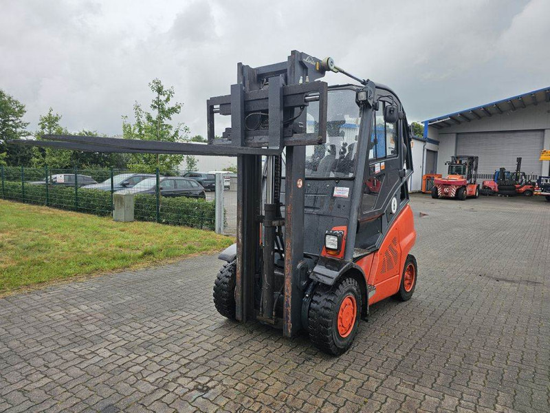 Linde H40T - Kaasutrukki: kuva Linde H40T - Kaasutrukki Linde H40T - Kaasutrukki: kuva Linde H40T - Kaasutrukki