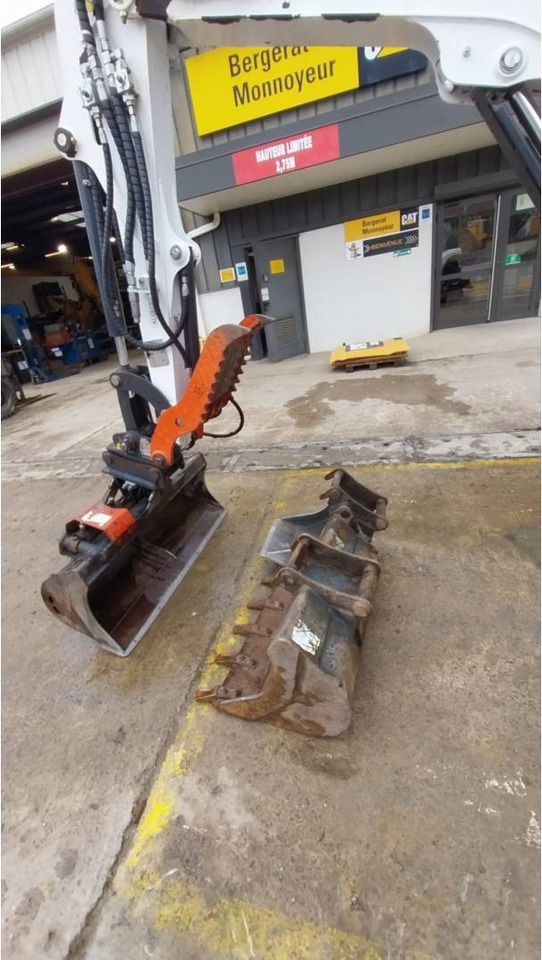 Telakaivukone BOBCAT E27: kuva Telakaivukone BOBCAT E27