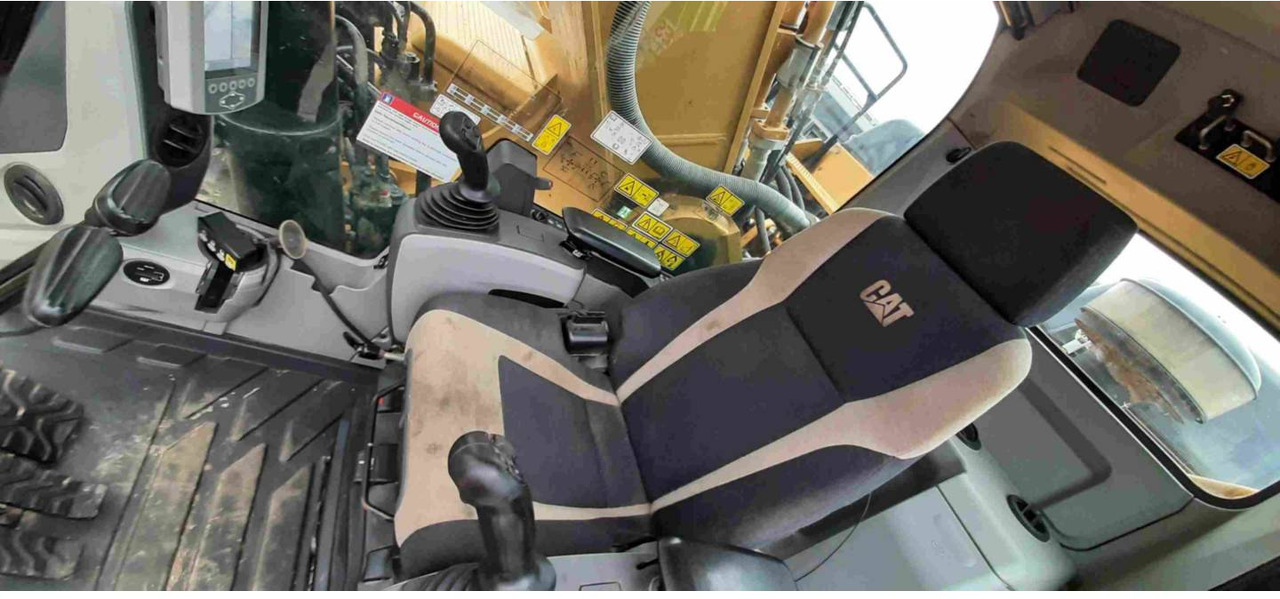 Telakaivukone CAT 352F: kuva Telakaivukone CAT 352F
