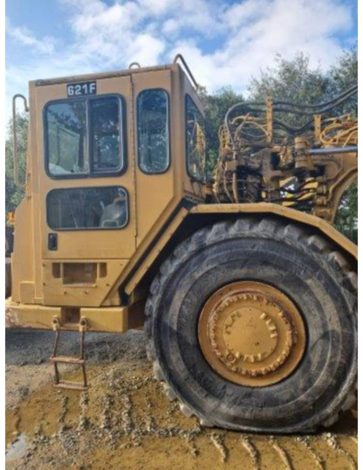 CAT 621F - Kaavinvaunu: kuva CAT 621F - Kaavinvaunu CAT 621F - Kaavinvaunu: kuva CAT 621F - Kaavinvaunu