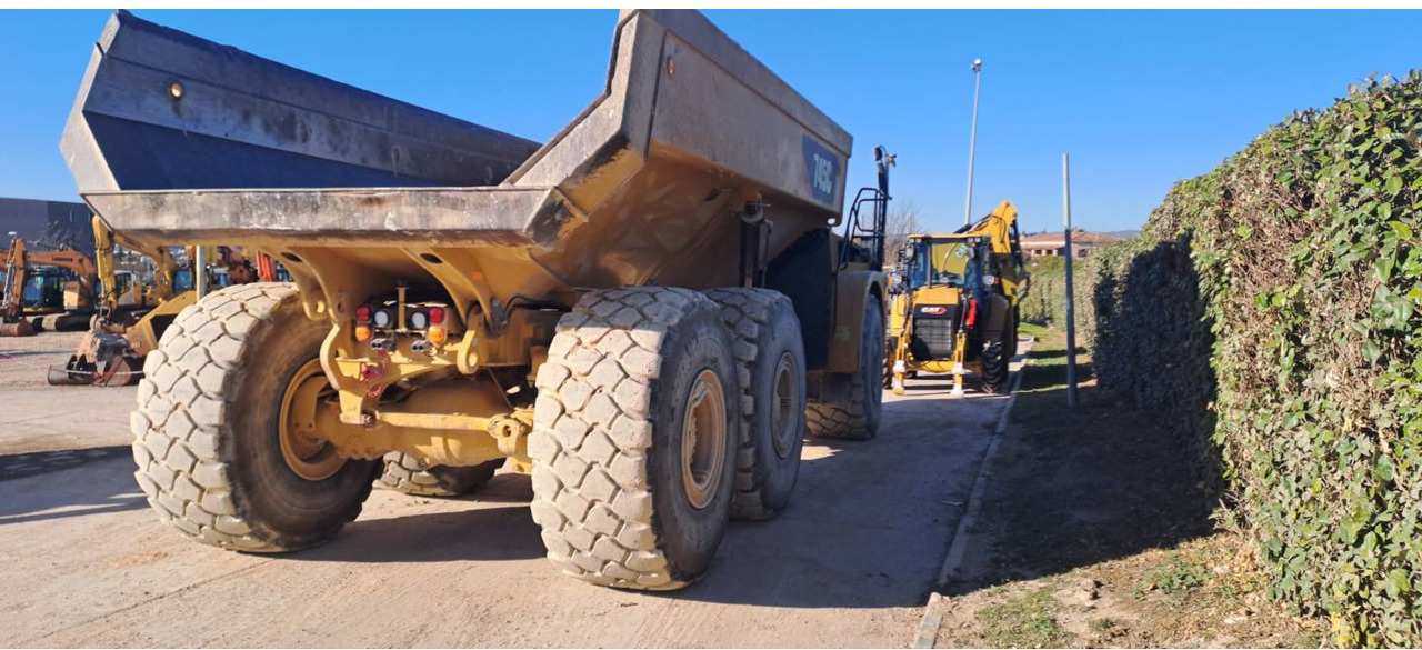 Nivelkippiauto CAT 745 C: kuva Nivelkippiauto CAT 745 C