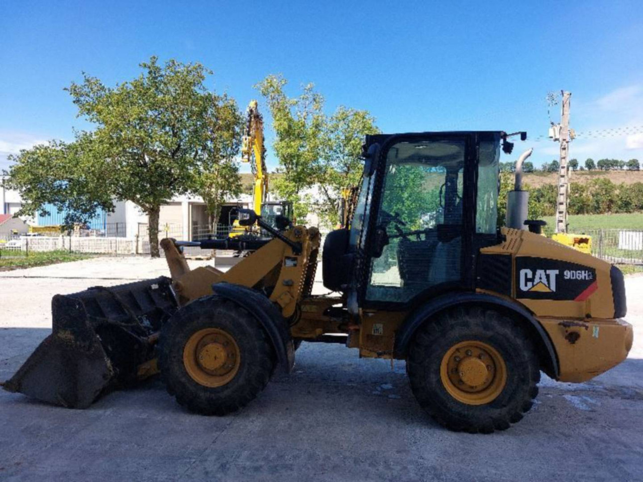 CAT 906H2 - Pyöräkuormaaja: kuva CAT 906H2 - Pyöräkuormaaja CAT 906H2 - Pyöräkuormaaja: kuva CAT 906H2 - Pyöräkuormaaja