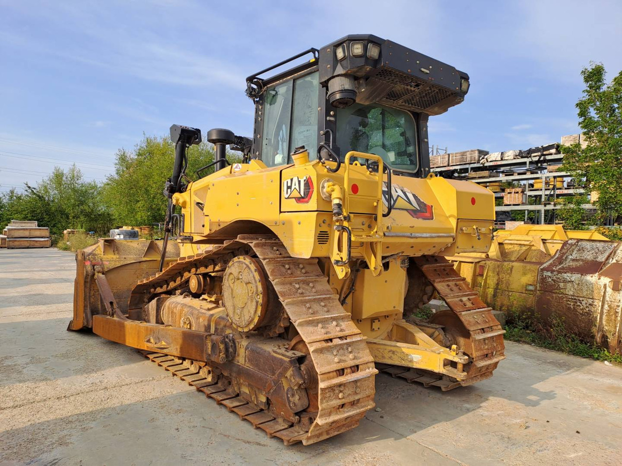CAT D6 XE - Puskutraktori: kuva CAT D6 XE - Puskutraktori CAT D6 XE - Puskutraktori: kuva CAT D6 XE - Puskutraktori