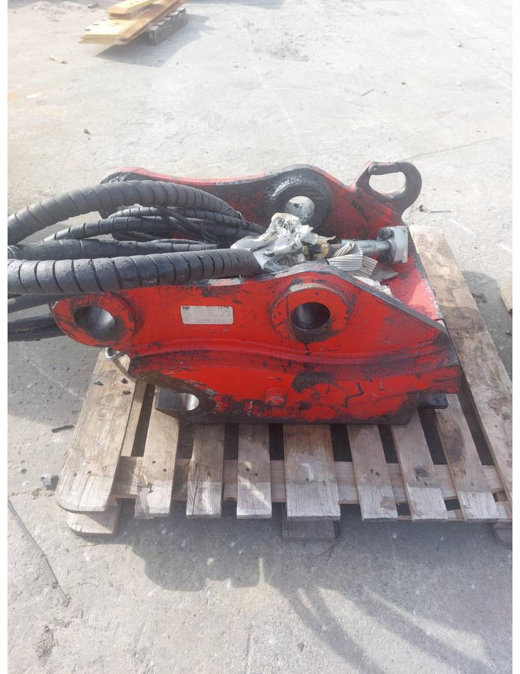 CAT HCS70/55/582-9886 - Pikaliitin: kuva CAT HCS70/55/582-9886 - Pikaliitin CAT HCS70/55/582-9886 - Pikaliitin: kuva CAT HCS70/55/582-9886 - Pikaliitin