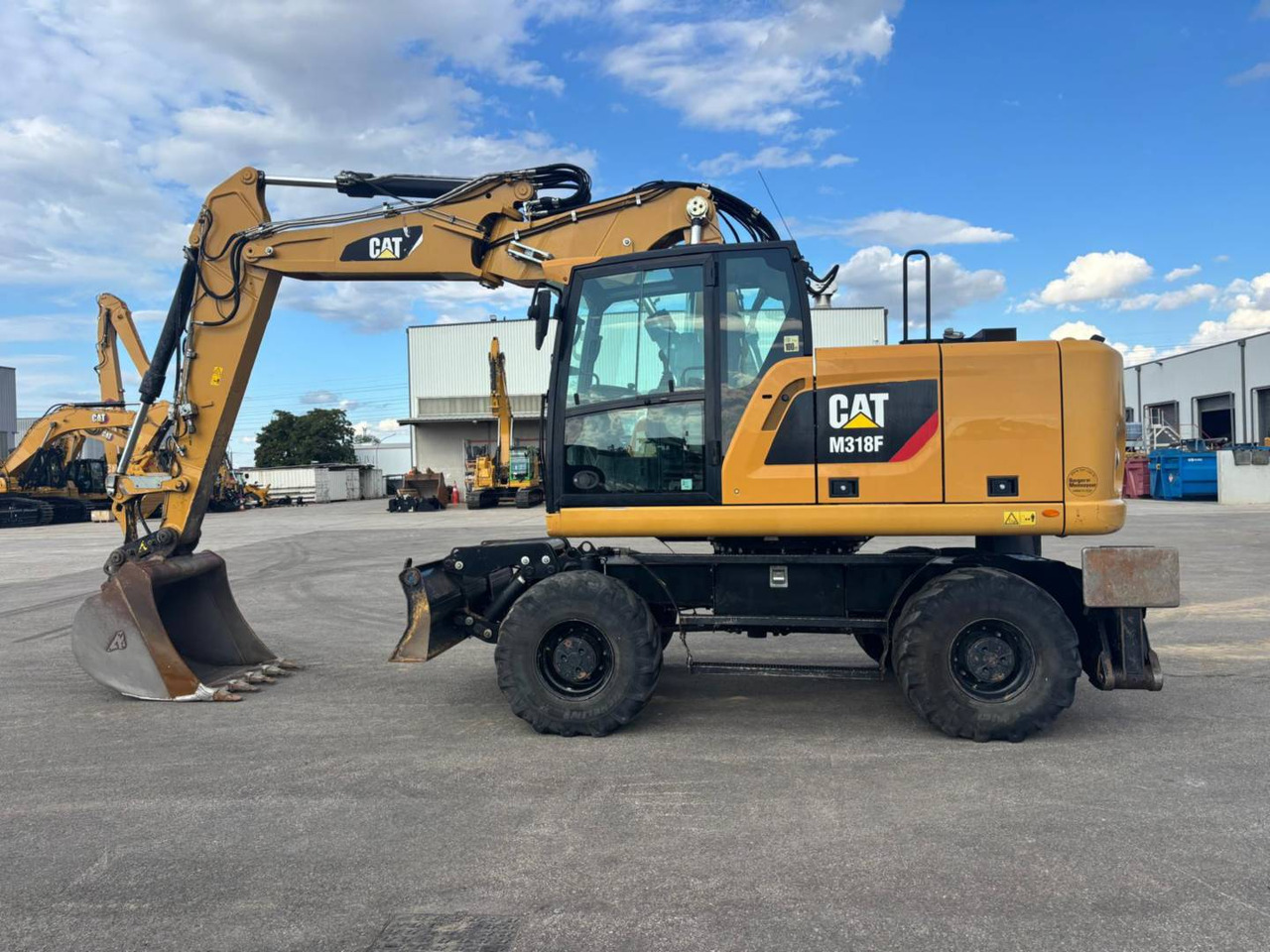 Pyöräalustainen kaivinkone CAT M318F IVC: kuva Pyöräalustainen kaivinkone CAT M318F IVC