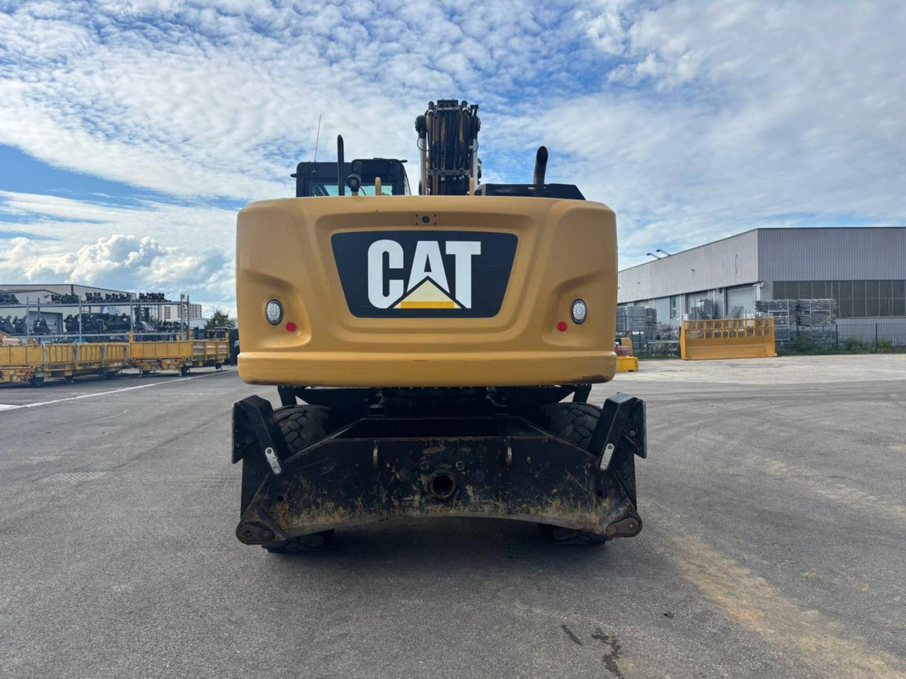 Pyöräalustainen kaivinkone CAT M318F IVC: kuva Pyöräalustainen kaivinkone CAT M318F IVC