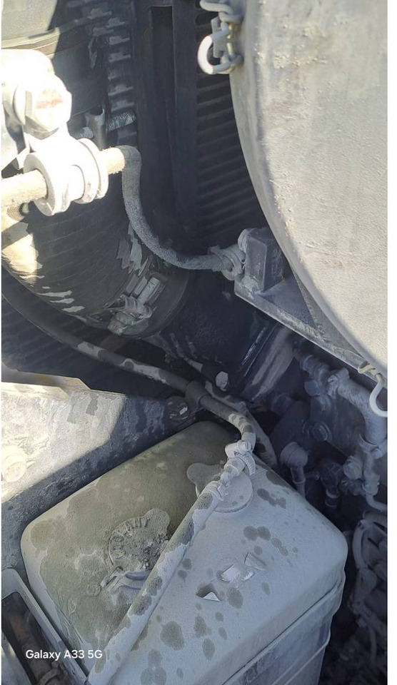 Telakaivukone KOMATSU PC700LC: kuva Telakaivukone KOMATSU PC700LC