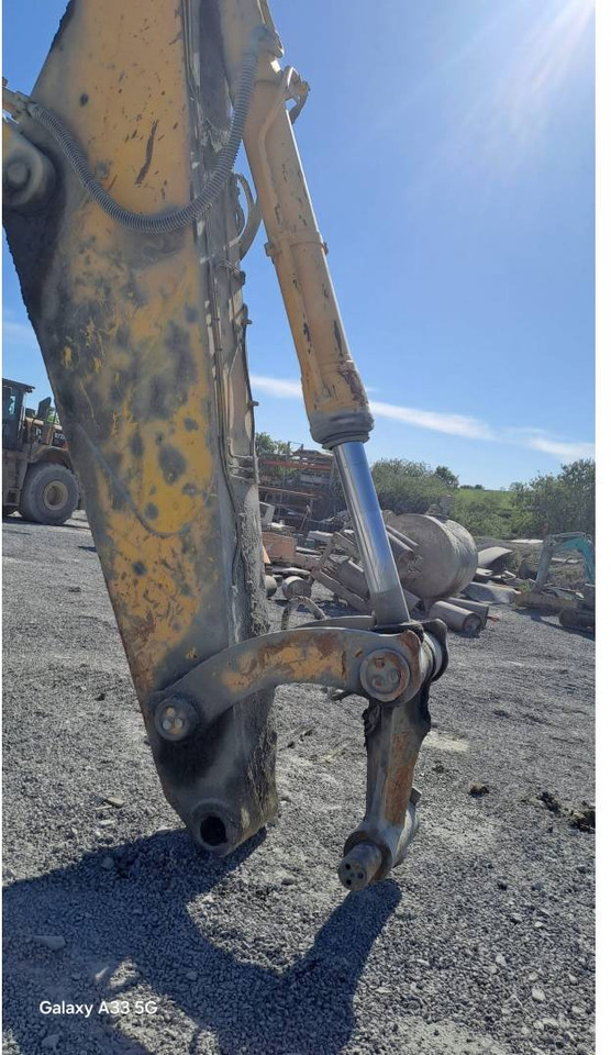 Telakaivukone KOMATSU PC700LC: kuva Telakaivukone KOMATSU PC700LC