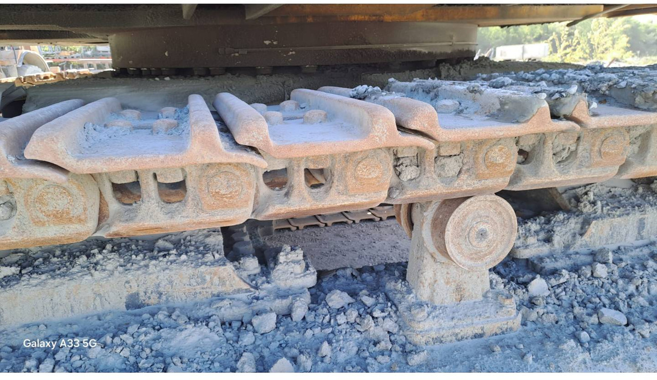 Telakaivukone KOMATSU PC700LC: kuva Telakaivukone KOMATSU PC700LC