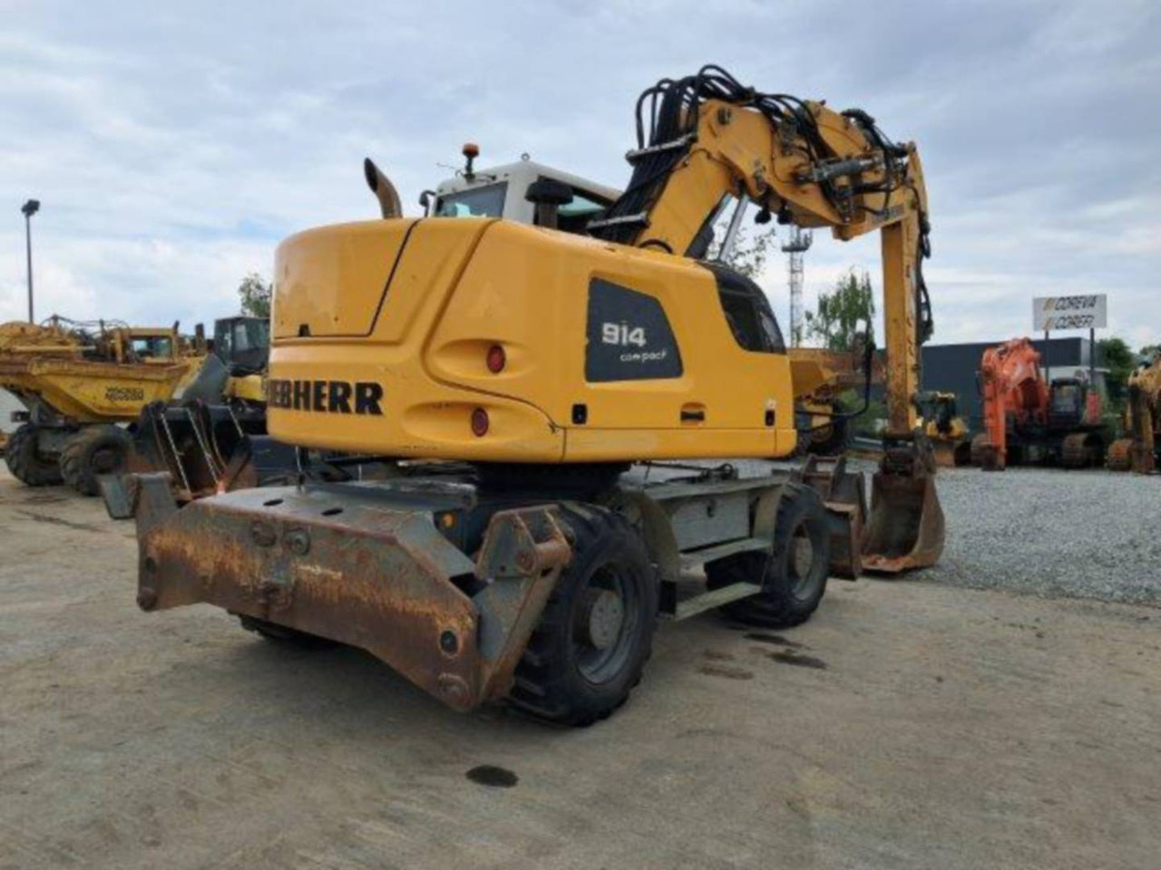 LIEBHERR A914 - Pyöräalustainen kaivinkone: kuva LIEBHERR A914 - Pyöräalustainen kaivinkone LIEBHERR A914 - Pyöräalustainen kaivinkone: kuva LIEBHERR A914 - Pyöräalustainen kaivinkone