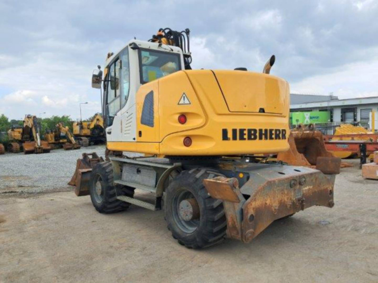LIEBHERR A914 - Pyöräalustainen kaivinkone: kuva LIEBHERR A914 - Pyöräalustainen kaivinkone LIEBHERR A914 - Pyöräalustainen kaivinkone: kuva LIEBHERR A914 - Pyöräalustainen kaivinkone