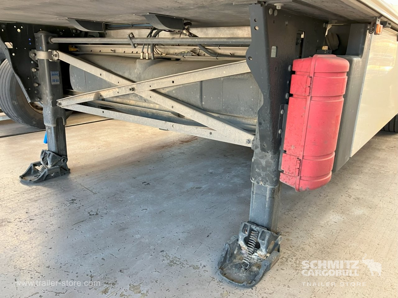 SCHMITZ Semiremolque Frigo Standard Double deck - Isoterminen puoliperävaunu: kuva SCHMITZ Semiremolque Frigo Standard Double deck - Isoterminen puoliperävaunu SCHMITZ Semiremolque Frigo Standard Double deck - Isoterminen puoliperävaunu: kuva SCHMITZ Semiremolque Frigo Standard Double deck - Isoterminen puoliperävaunu