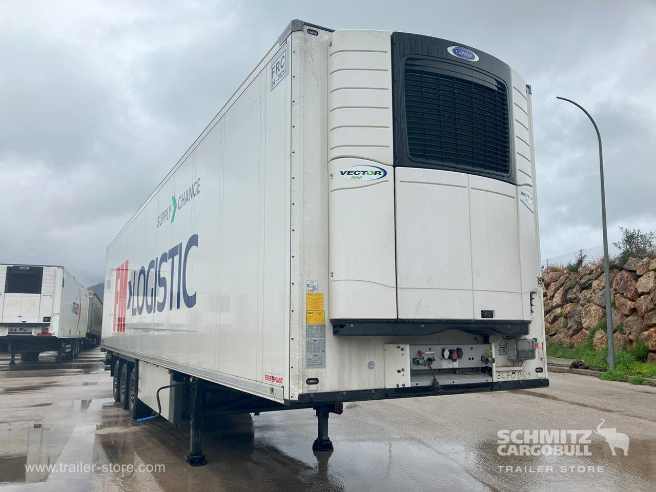 SCHMITZ Semiremolque Frigo Standard Double deck - Isoterminen puoliperävaunu: kuva SCHMITZ Semiremolque Frigo Standard Double deck - Isoterminen puoliperävaunu SCHMITZ Semiremolque Frigo Standard Double deck - Isoterminen puoliperävaunu: kuva SCHMITZ Semiremolque Frigo Standard Double deck - Isoterminen puoliperävaunu