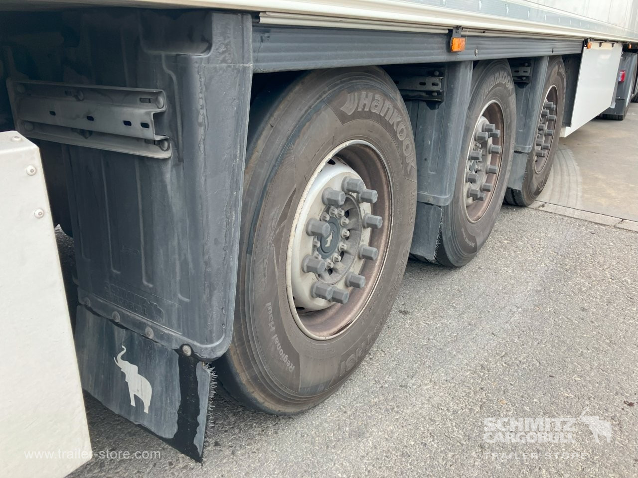 SCHMITZ Semiremolque Frigo Standard - Isoterminen puoliperävaunu: kuva SCHMITZ Semiremolque Frigo Standard - Isoterminen puoliperävaunu SCHMITZ Semiremolque Frigo Standard - Isoterminen puoliperävaunu: kuva SCHMITZ Semiremolque Frigo Standard - Isoterminen puoliperävaunu