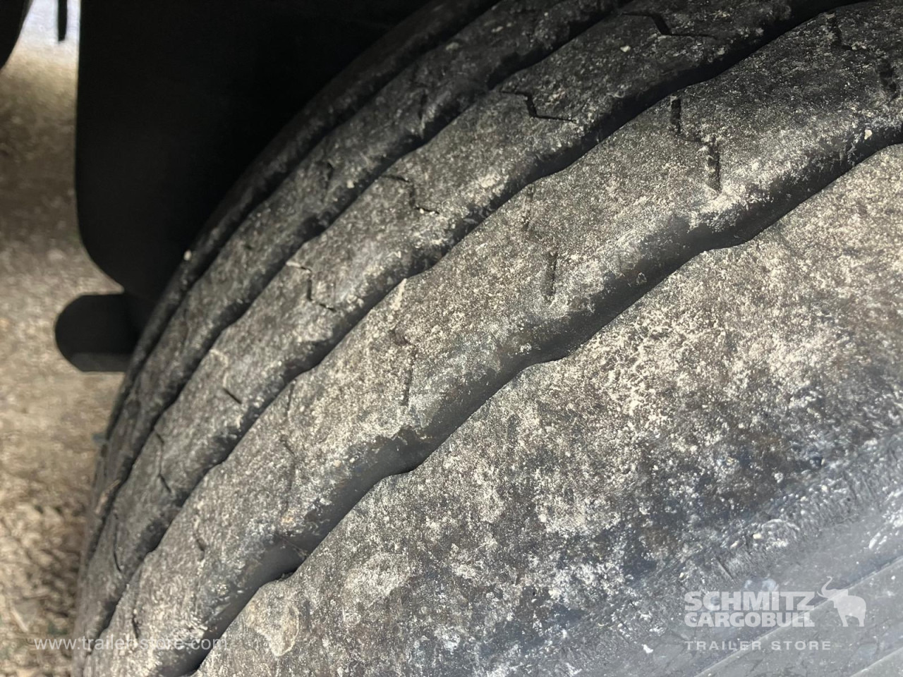 SCHMITZ Semiremolque Frigo Standard - Isoterminen puoliperävaunu: kuva SCHMITZ Semiremolque Frigo Standard - Isoterminen puoliperävaunu SCHMITZ Semiremolque Frigo Standard - Isoterminen puoliperävaunu: kuva SCHMITZ Semiremolque Frigo Standard - Isoterminen puoliperävaunu