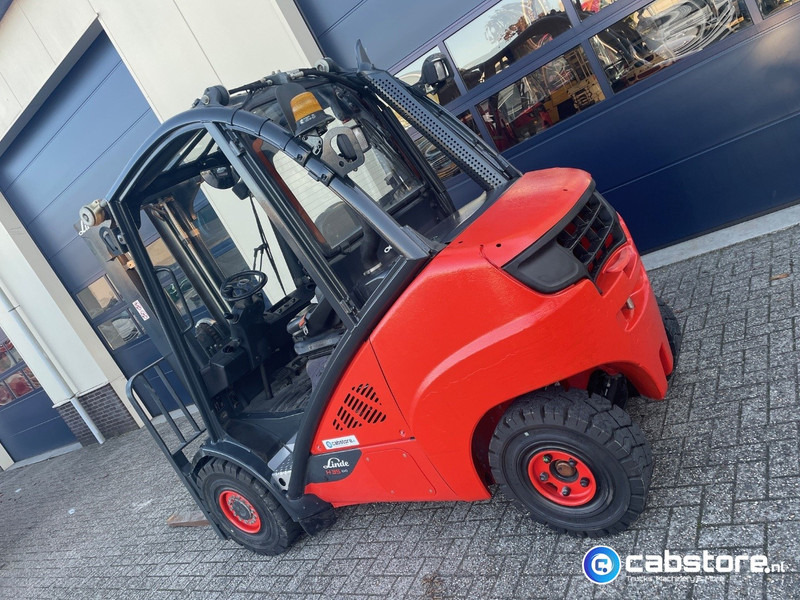 Linde H35D-02 Heftruck - Bouwjaar 2013 - Draaiuren 6892 - Diesel - Side Shift - Freelift - Doorrij hoogte 217 cm !! - Dieseltrukki: kuva Linde H35D-02 Heftruck - Bouwjaar 2013 - Draaiuren 6892 - Diesel - Side Shift - Freelift - Doorrij hoogte 217 cm !! - Dieseltrukki Linde H35D-02 Heftruck - Bouwjaar 2013 - Draaiuren 6892 - Diesel - Side Shift - Freelift - Doorrij hoogte 217 cm !! - Dieseltrukki: kuva Linde H35D-02 Heftruck - Bouwjaar 2013 - Draaiuren 6892 - Diesel - Side Shift - Freelift - Doorrij hoogte 217 cm !! - Dieseltrukki