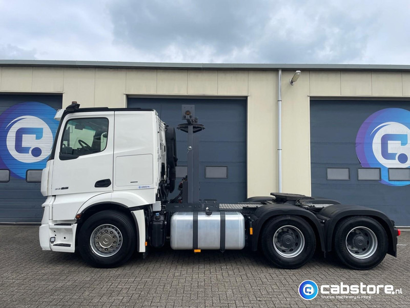 Mercedes-Benz Actros 3363 6x4 SLT Euro 6 3363 6x4 SLT Euro 6 - Zwaartransport - Heavy Load - Schwertransporte - 140 Ton - Year 2024 - Km 35.788 !! - Turbo Retarder Clutch - LIKE NEW !! - Vetopöytäauto: kuva Mercedes-Benz Actros 3363 6x4 SLT Euro 6 3363 6x4 SLT Euro 6 - Zwaartransport - Heavy Load - Schwertransporte - 140 Ton - Year 2024 - Km 35.788 !! - Turbo Retarder Clutch - LIKE NEW !! - Vetopöytäauto Mercedes-Benz Actros 3363 6x4 SLT Euro 6 3363 6x4 SLT Euro 6 - Zwaartransport - Heavy Load - Schwertransporte - 140 Ton - Year 2024 - Km 35.788 !! - Turbo Retarder Clutch - LIKE NEW !! - Vetopöytäauto: kuva Mercedes-Benz Actros 3363 6x4 SLT Euro 6 3363 6x4 SLT Euro 6 - Zwaartransport - Heavy Load - Schwertransporte - 140 Ton - Year 2024 - Km 35.788 !! - Turbo Retarder Clutch - LIKE NEW !! - Vetopöytäauto