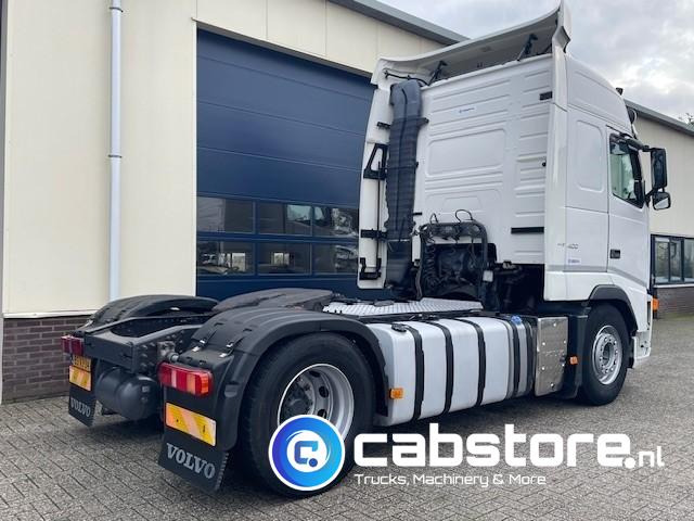 Volvo FH 400 4X2 Euro 5 - VEB+ Brake - Globetrotter - I-Shift - 2 tanks - Bouwjaar 2007 - Km 1.097.798 - Vetopöytäauto: kuva Volvo FH 400 4X2 Euro 5 - VEB+ Brake - Globetrotter - I-Shift - 2 tanks - Bouwjaar 2007 - Km 1.097.798 - Vetopöytäauto Volvo FH 400 4X2 Euro 5 - VEB+ Brake - Globetrotter - I-Shift - 2 tanks - Bouwjaar 2007 - Km 1.097.798 - Vetopöytäauto: kuva Volvo FH 400 4X2 Euro 5 - VEB+ Brake - Globetrotter - I-Shift - 2 tanks - Bouwjaar 2007 - Km 1.097.798 - Vetopöytäauto