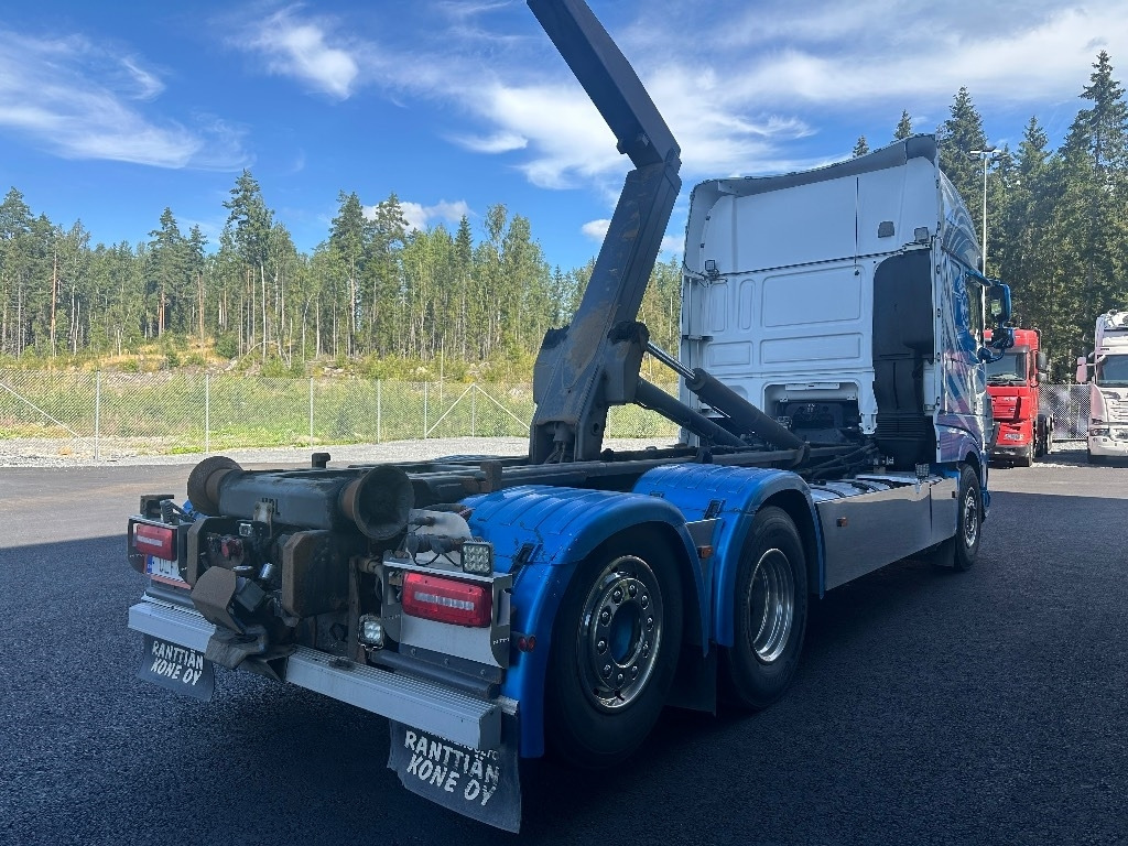 DAF XF 530 6x2*4 - Koukkulava kuorma-auto: kuva DAF XF 530 6x2*4 - Koukkulava kuorma-auto DAF XF 530 6x2*4 - Koukkulava kuorma-auto: kuva DAF XF 530 6x2*4 - Koukkulava kuorma-auto