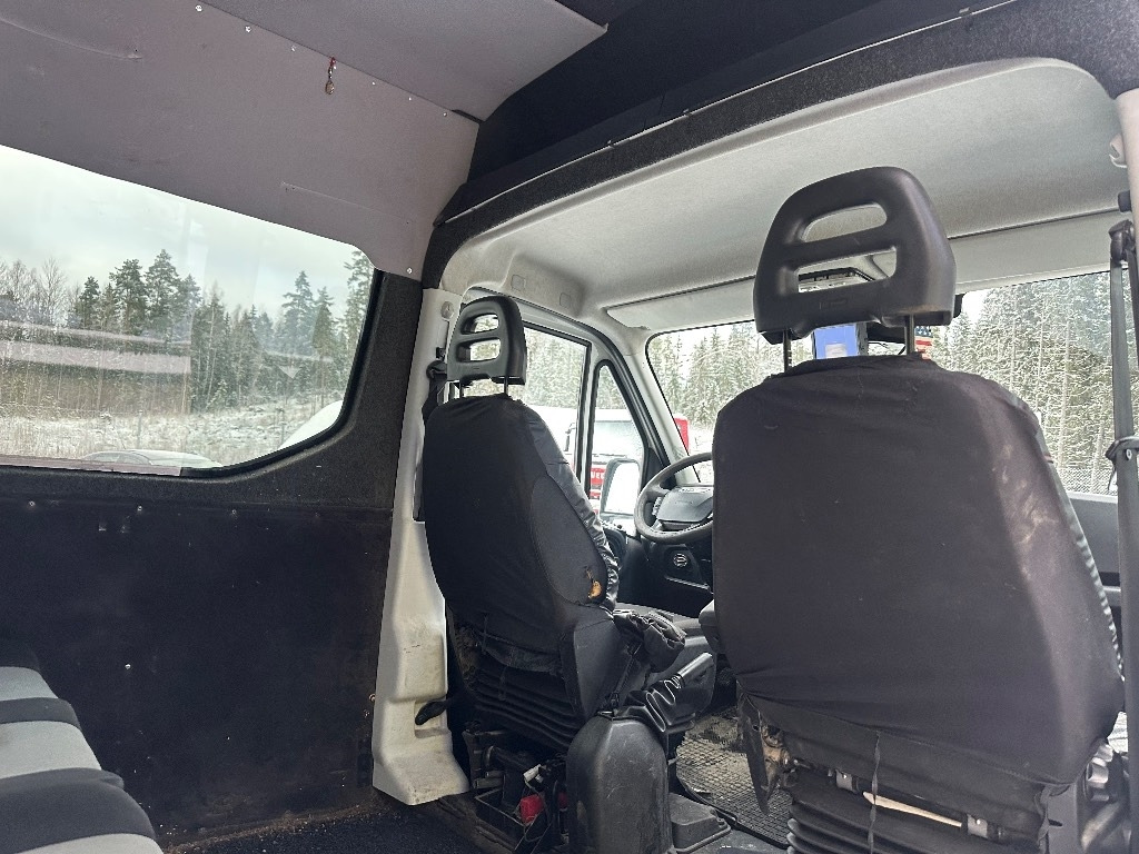 Iveco Daily 50C17 1+5 hlö - Pakettiauto: kuva Iveco Daily 50C17 1+5 hlö - Pakettiauto Iveco Daily 50C17 1+5 hlö - Pakettiauto: kuva Iveco Daily 50C17 1+5 hlö - Pakettiauto