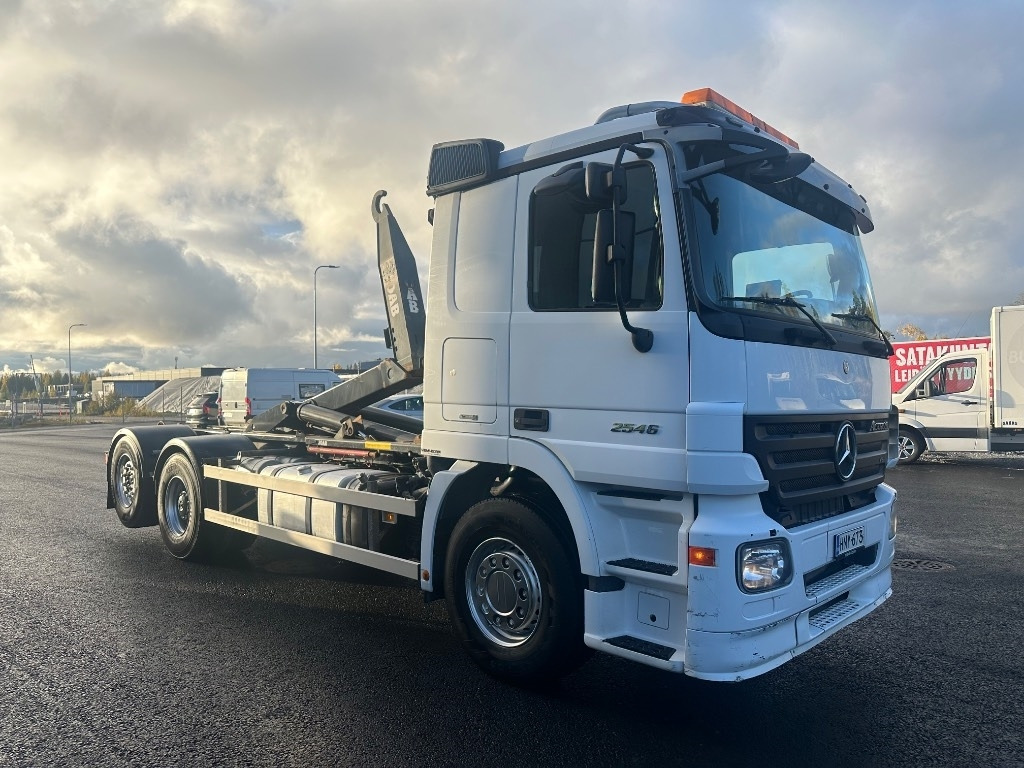 Mercedes-Benz Actros 2545 L 6x2 - Koukkulava kuorma-auto: kuva Mercedes-Benz Actros 2545 L 6x2 - Koukkulava kuorma-auto Mercedes-Benz Actros 2545 L 6x2 - Koukkulava kuorma-auto: kuva Mercedes-Benz Actros 2545 L 6x2 - Koukkulava kuorma-auto