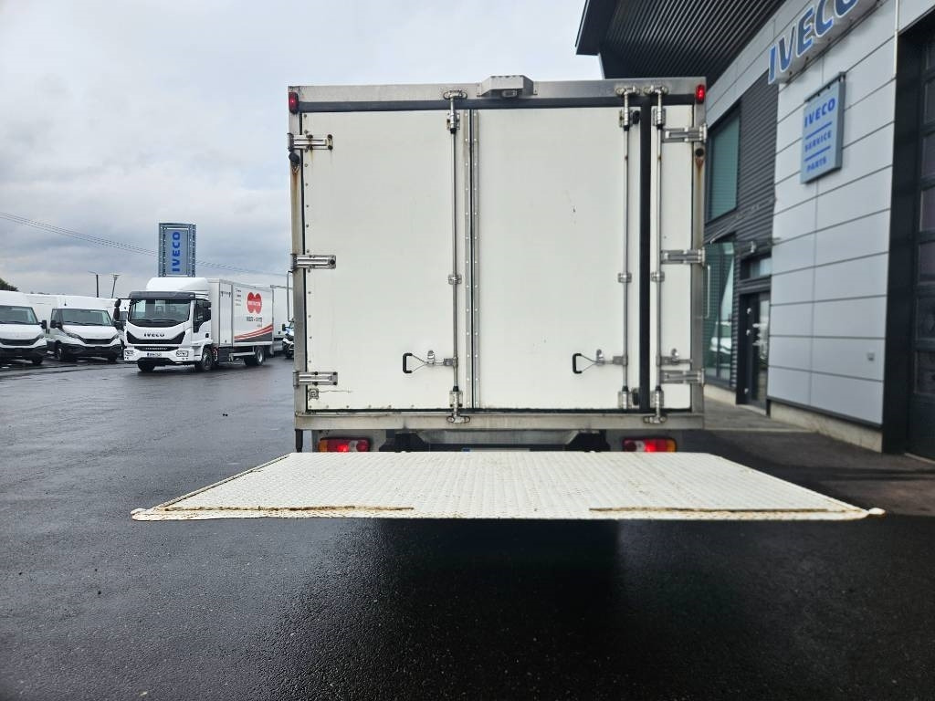 Renault Midlum 220  - Refrigeraattori kuorma-auto: kuva Renault Midlum 220  - Refrigeraattori kuorma-auto Renault Midlum 220  - Refrigeraattori kuorma-auto: kuva Renault Midlum 220  - Refrigeraattori kuorma-auto