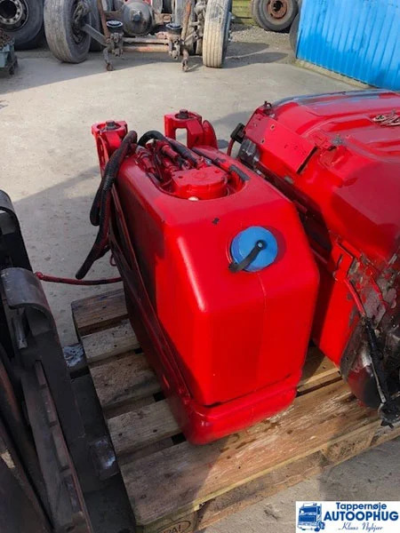 Scania Adblue tank / Reductant tank P/N: 2244863 - AdBlue tankki - Kuorma-auto: kuva Scania Adblue tank / Reductant tank P/N: 2244863 - AdBlue tankki - Kuorma-auto Scania Adblue tank / Reductant tank P/N: 2244863 - AdBlue tankki - Kuorma-auto: kuva Scania Adblue tank / Reductant tank P/N: 2244863 - AdBlue tankki - Kuorma-auto