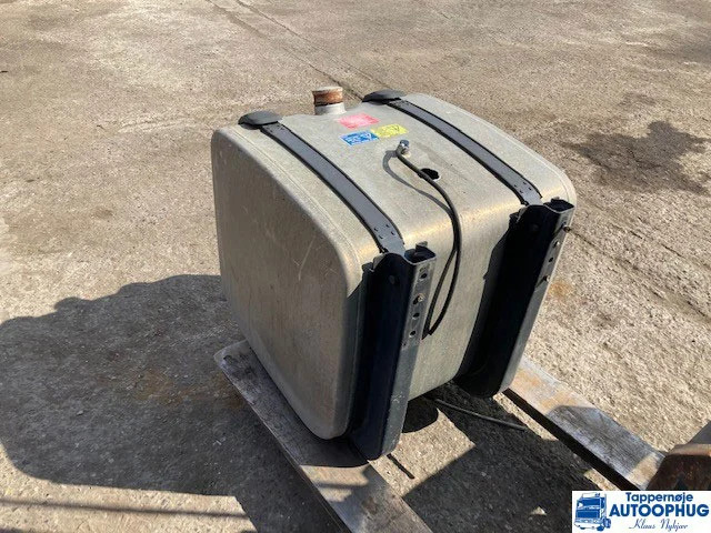 Scania Brandstof tank P/N: 1517304 / 1871188 - Polttoainetankki - Kuorma-auto: kuva Scania Brandstof tank P/N: 1517304 / 1871188 - Polttoainetankki - Kuorma-auto Scania Brandstof tank P/N: 1517304 / 1871188 - Polttoainetankki - Kuorma-auto: kuva Scania Brandstof tank P/N: 1517304 / 1871188 - Polttoainetankki - Kuorma-auto