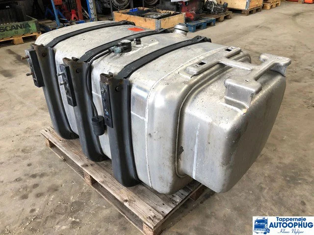 Scania Diesel tank – Fuel tank P/N: 2132702 - Polttoainetankki - Kuorma-auto: kuva Scania Diesel tank – Fuel tank P/N: 2132702 - Polttoainetankki - Kuorma-auto Scania Diesel tank – Fuel tank P/N: 2132702 - Polttoainetankki - Kuorma-auto: kuva Scania Diesel tank – Fuel tank P/N: 2132702 - Polttoainetankki - Kuorma-auto
