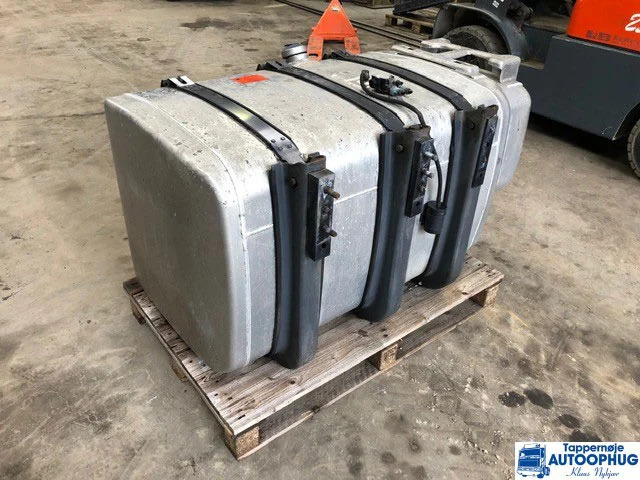 Scania Diesel tank – Fuel tank P/N: 2132702 - Polttoainetankki - Kuorma-auto: kuva Scania Diesel tank – Fuel tank P/N: 2132702 - Polttoainetankki - Kuorma-auto Scania Diesel tank – Fuel tank P/N: 2132702 - Polttoainetankki - Kuorma-auto: kuva Scania Diesel tank – Fuel tank P/N: 2132702 - Polttoainetankki - Kuorma-auto