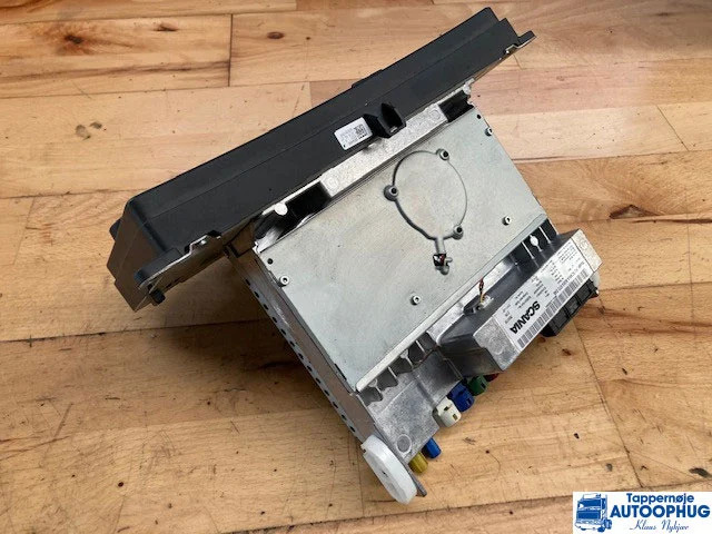 Scania Radio 2594720 – 2783088 - Ohjaamo ja sisustus - Kuorma-auto: kuva Scania Radio 2594720 – 2783088 - Ohjaamo ja sisustus - Kuorma-auto Scania Radio 2594720 – 2783088 - Ohjaamo ja sisustus - Kuorma-auto: kuva Scania Radio 2594720 – 2783088 - Ohjaamo ja sisustus - Kuorma-auto