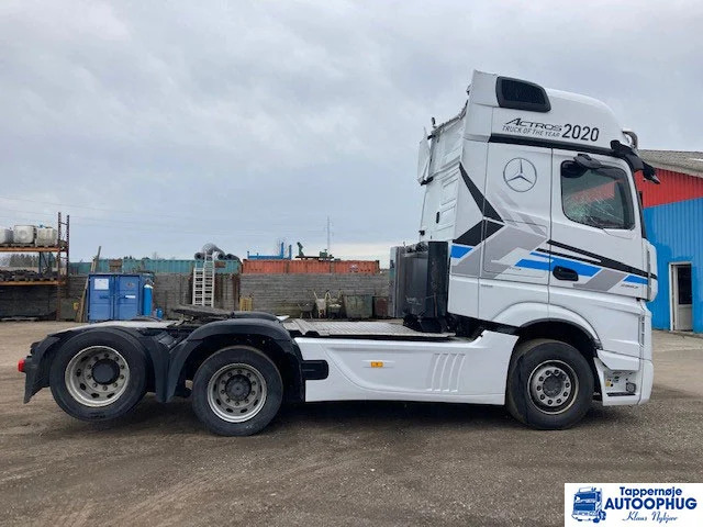 Mercedes Actros 2653 Retarder + Hydraulic - Vetopöytäauto: kuva Mercedes Actros 2653 Retarder + Hydraulic - Vetopöytäauto Mercedes Actros 2653 Retarder + Hydraulic - Vetopöytäauto: kuva Mercedes Actros 2653 Retarder + Hydraulic - Vetopöytäauto